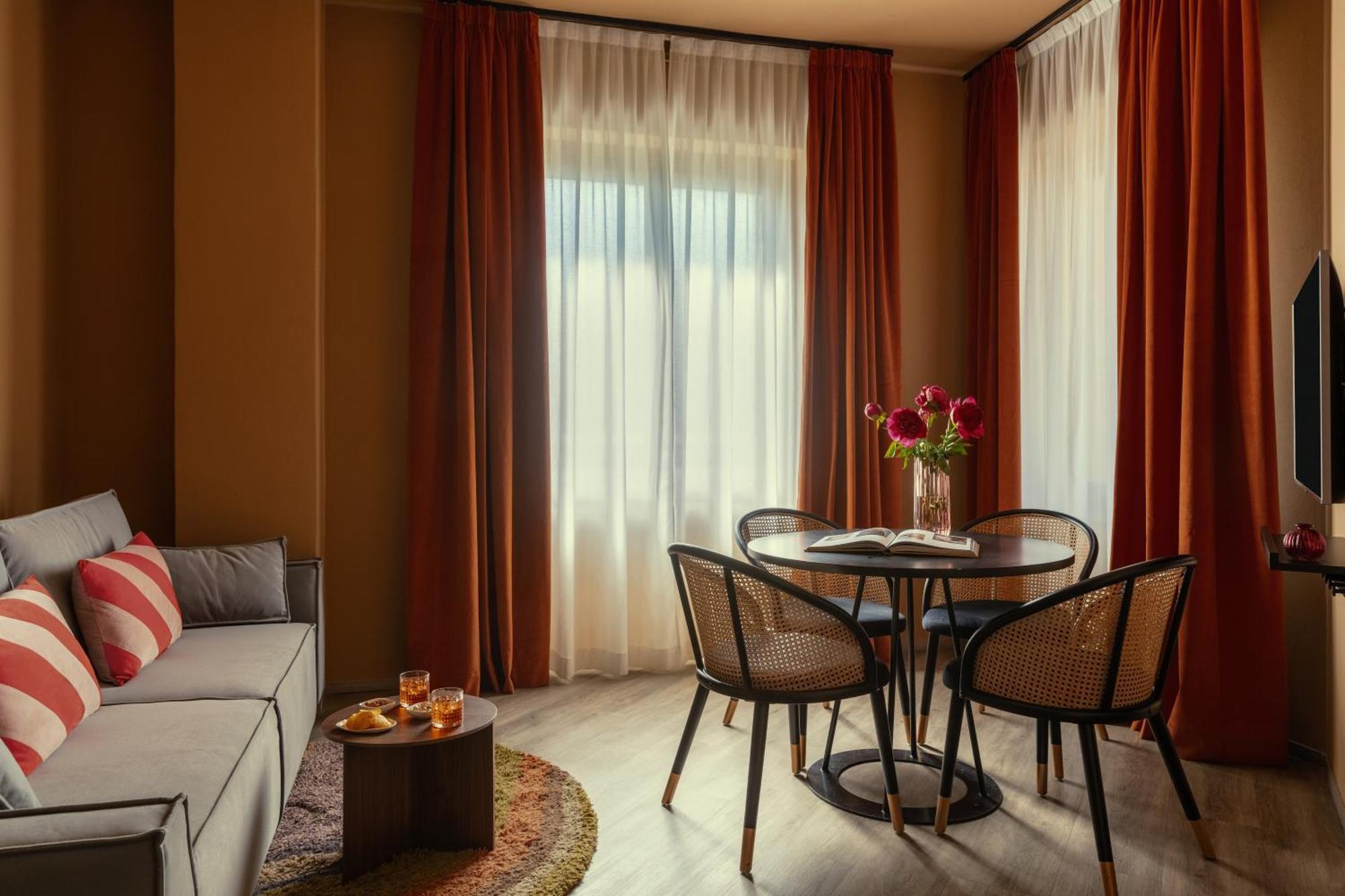 Bob W Ticinese Aparthotel Milan